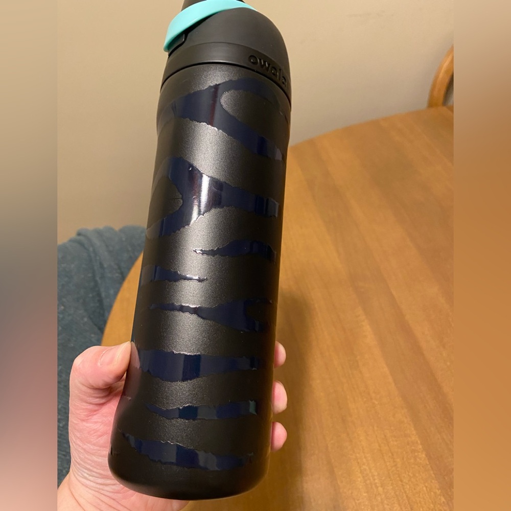 Owala 24oz San Diego Limited color drop water bottle